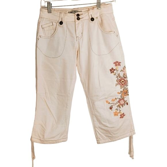 Y2K Capris Women's Sz 3 Ivory Cross Stitch Hand Enbroidered Floral Boho Festival - Picture 2 of 16